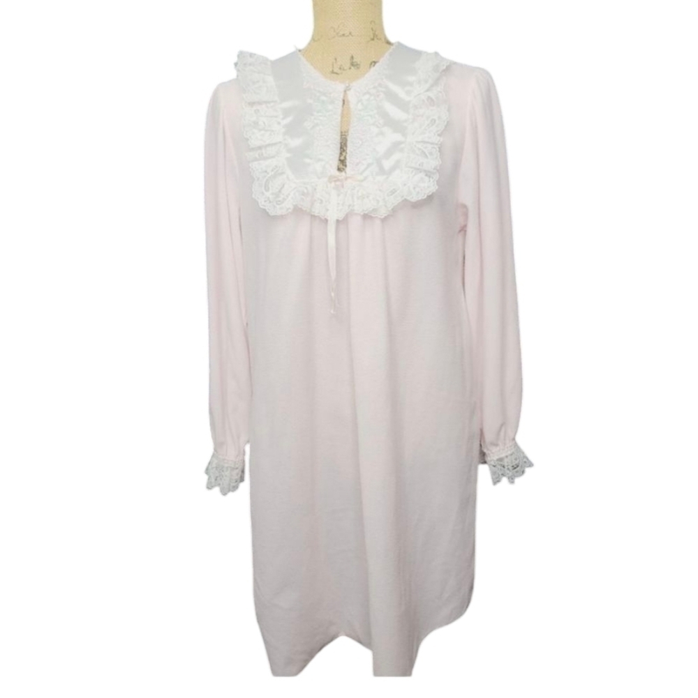 Vintage Pastel Pink Barbiecore Lace Trim Night Gown